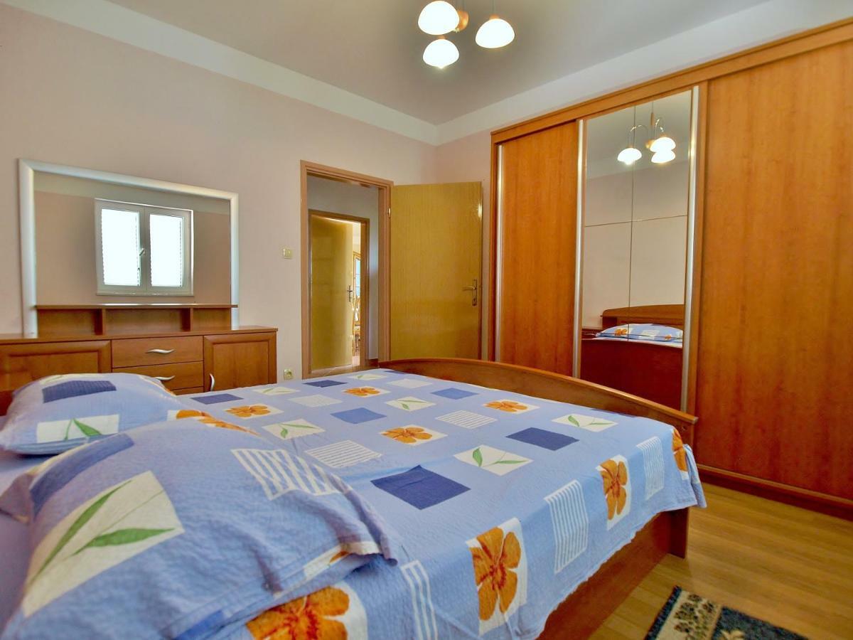 Apartmani Andelo I Ruzica Mundanije ภายนอก รูปภาพ