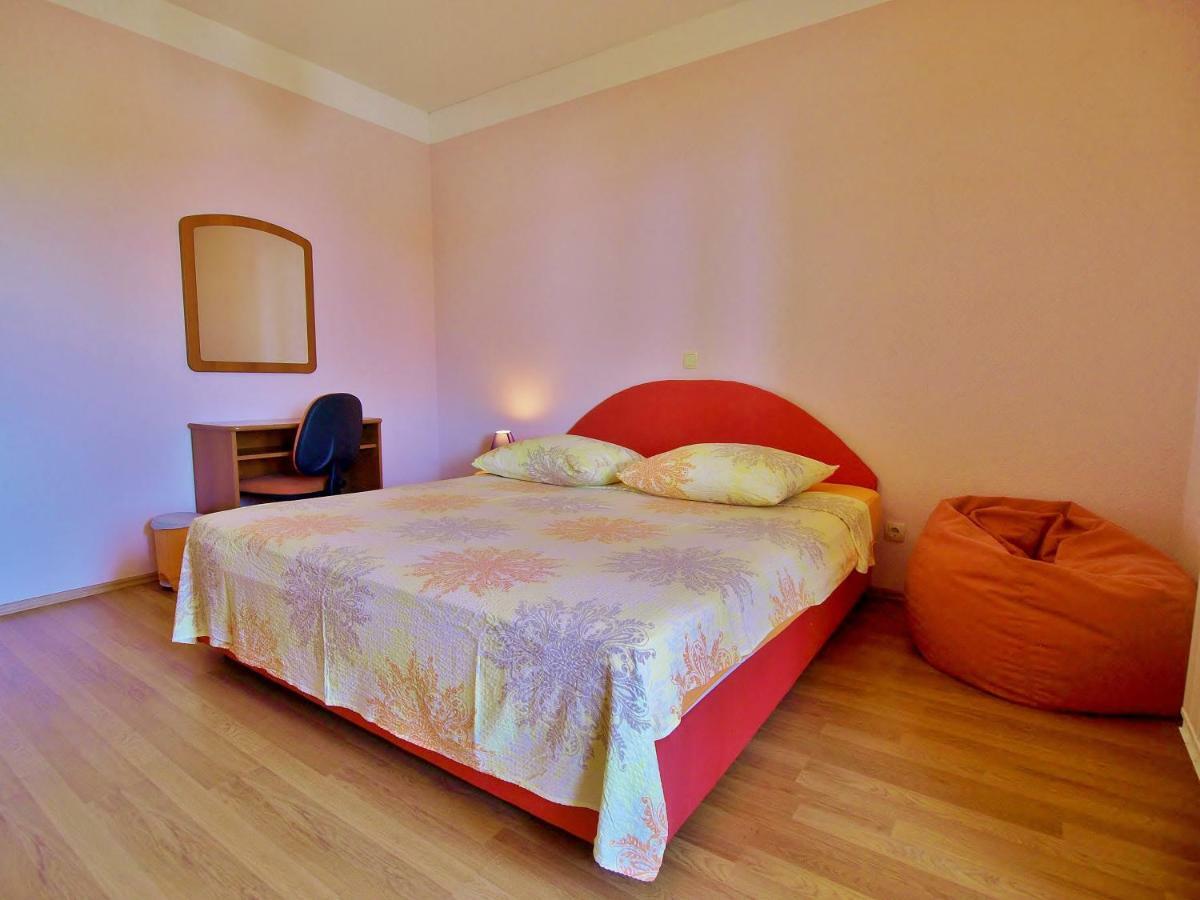 Apartmani Andelo I Ruzica Mundanije ภายนอก รูปภาพ