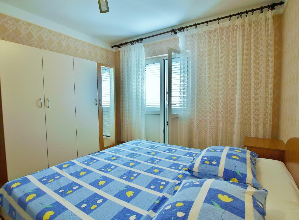 Apartmani Andelo I Ruzica Mundanije ภายนอก รูปภาพ