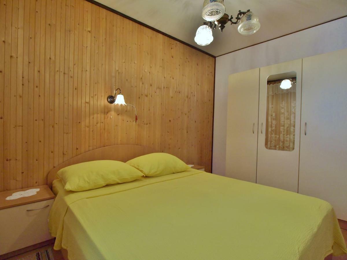 Apartmani Andelo I Ruzica Mundanije ภายนอก รูปภาพ