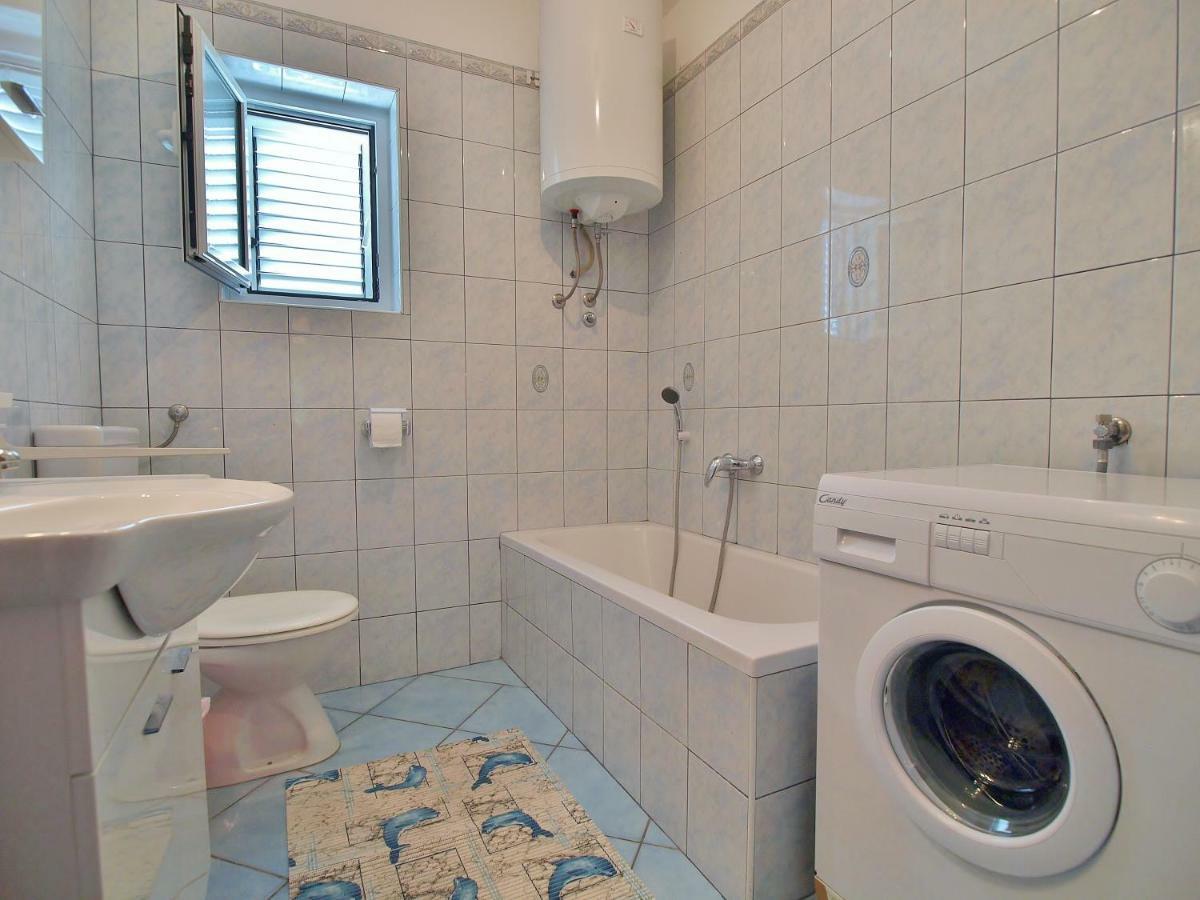 Apartmani Andelo I Ruzica Mundanije ภายนอก รูปภาพ